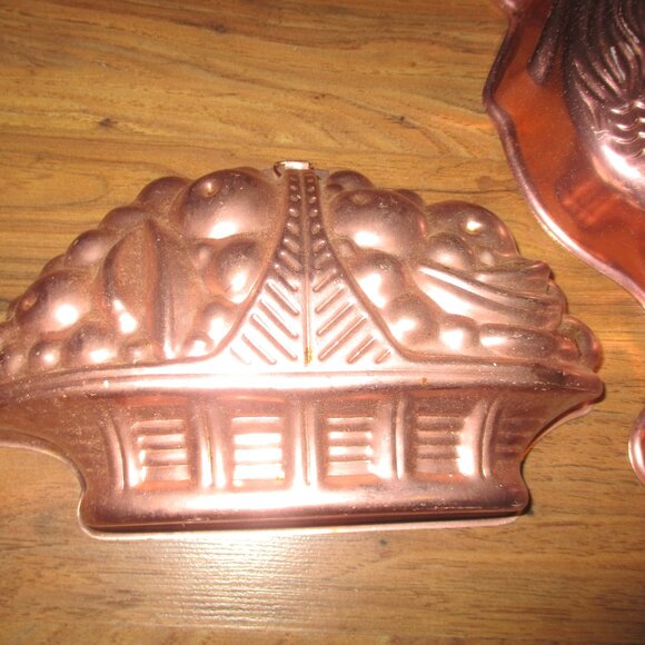 Vintage Copper Bundt Cake Jello Molds W/Wall Hangers Lot Of 2 Kitchen Home Decor - Picture 2 of 5